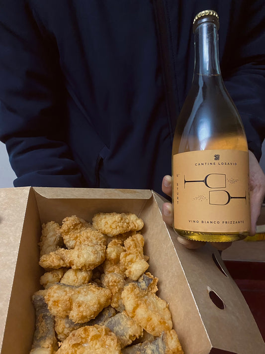 vino bianco frizzante, non filtrato, minutolo, baccalà fritto